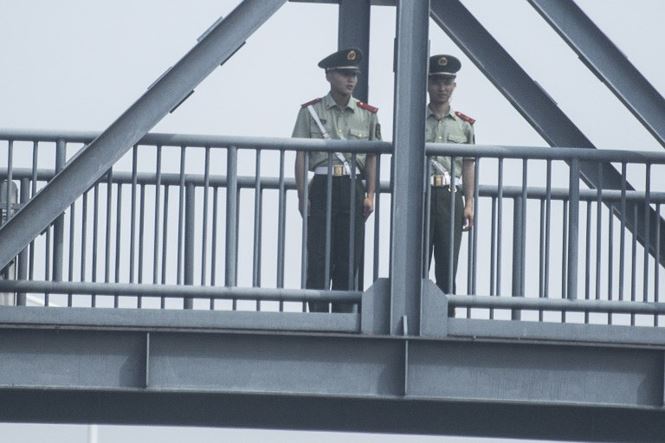 xe hoi nghi cho ong kim jong un xuat hien tai bac kinh