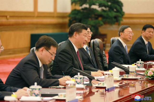 trieu tien bat ngo cong bo hinh anh ong kim jong un tham trung quoc