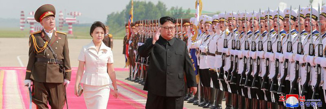 trieu tien bat ngo cong bo hinh anh ong kim jong un tham trung quoc