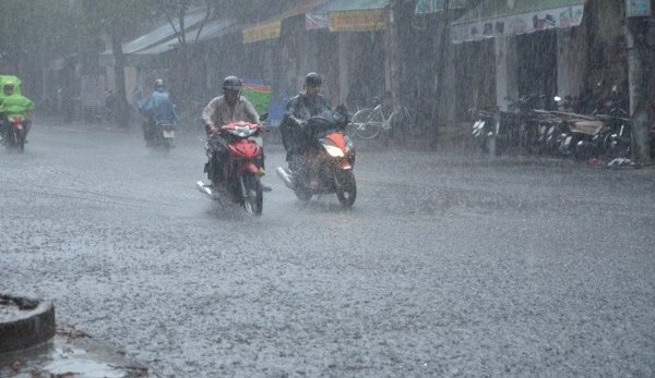chieu toi nay mien bac mua rao giai nhiet trong 3 ngay