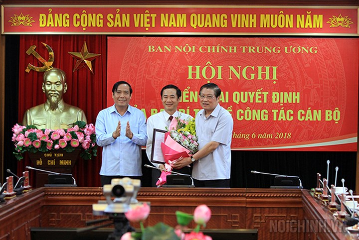 chan dung tan pho truong ban noi chinh trung uong nguyen thai hoc
