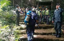 Mất tích cả đội bóng khi tham quan hang động