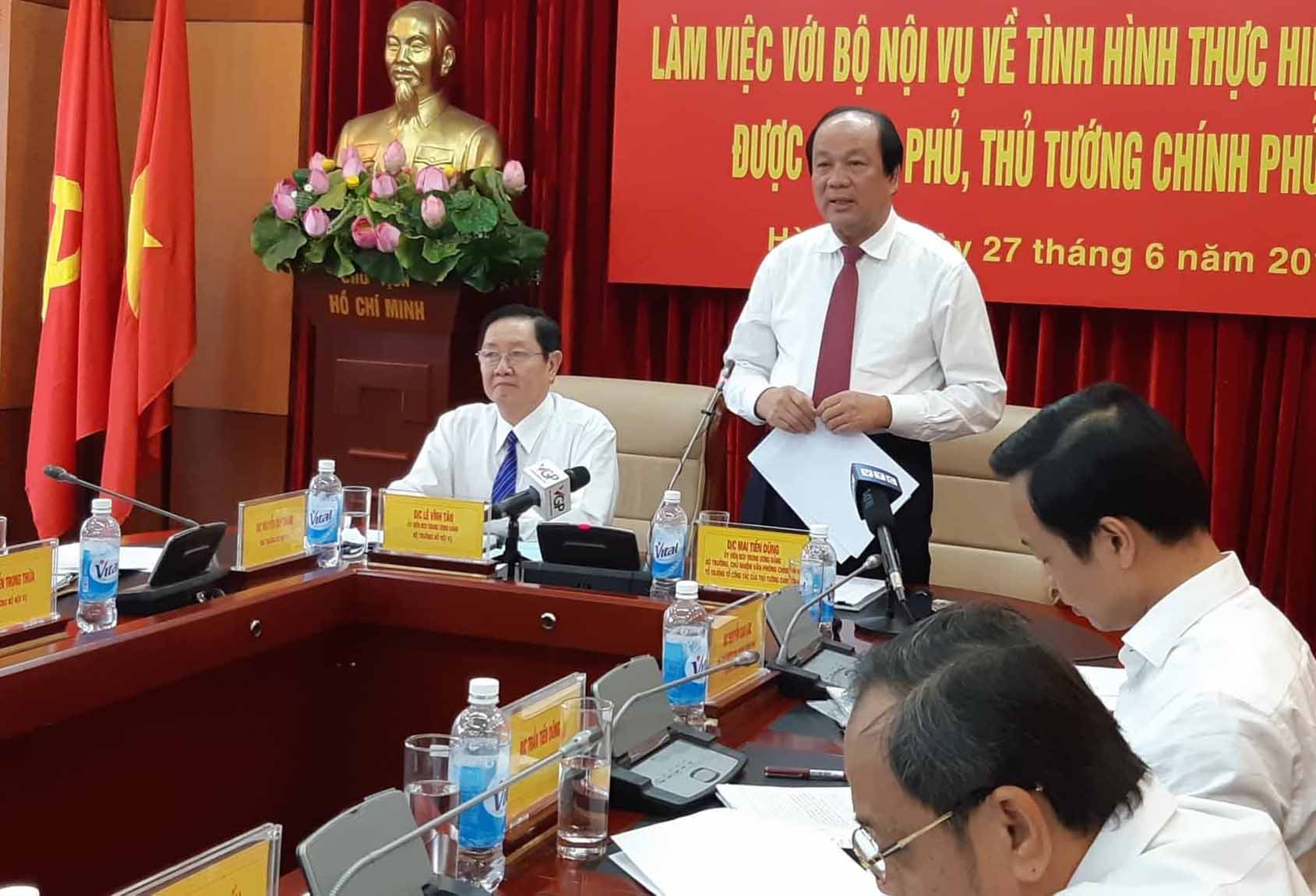 bo truong noi vu muon lam sach nha nguoi khac phai lam sach nha minh truoc