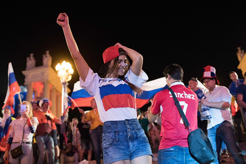 bao nga bi chi trich vi mo ta phu nu nhu gai diem o world cup