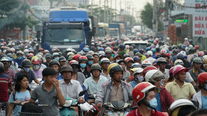 ket xe kinh hoang sau vu tai nan chet nguoi o sai gon