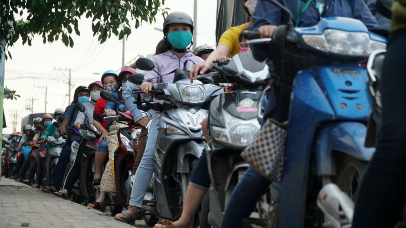 ket xe kinh hoang sau vu tai nan chet nguoi o sai gon
