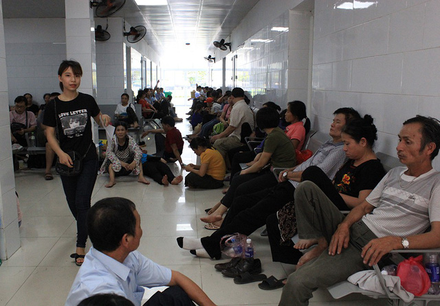 benh nhan nguoi nha va vat chen chuc den kiet suc trong cai nong 40 do c