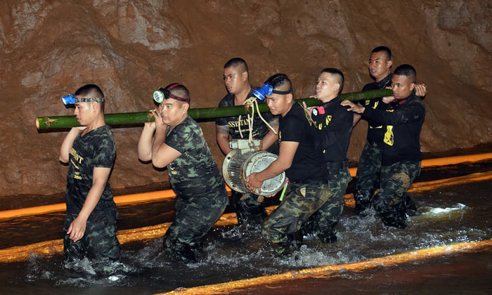 doi bong u16 thai lan o cach mieng hang den 5km