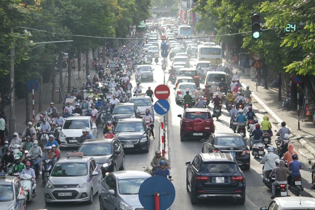 tham gia giao thong duoi cai nang hon 40 do con ac mong cua nguoi dan ha noi