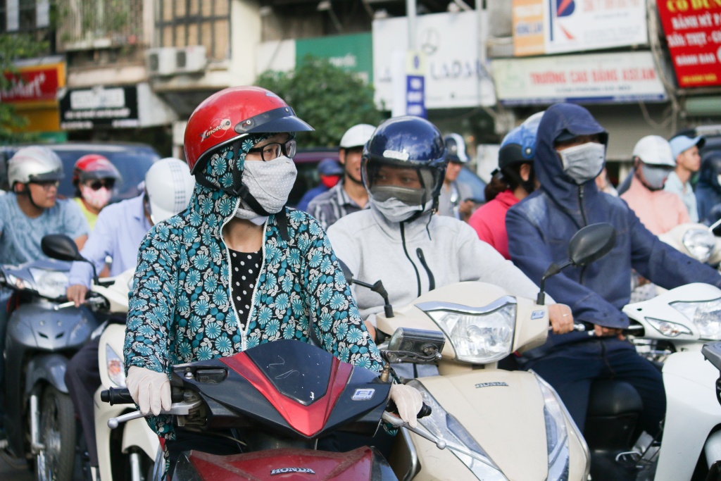 tham gia giao thong duoi cai nang hon 40 do con ac mong cua nguoi dan ha noi