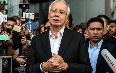 cuu thu tuong malaysia najib razak chinh thuc bi truy to