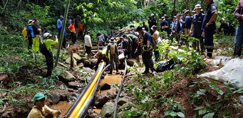 thai lan chot phuong an giai cuu doi bong bi mac ket