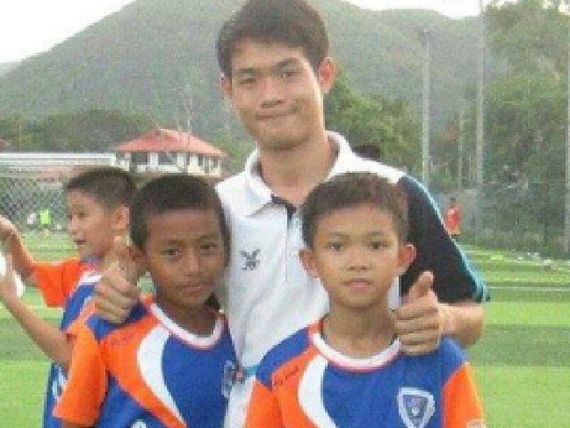 doi bong thai lan song sot cong dau thuoc ve hlv