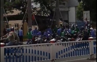 nguoi dan ong chay xe om dung hung khi dam 2 nguoi thuong vong