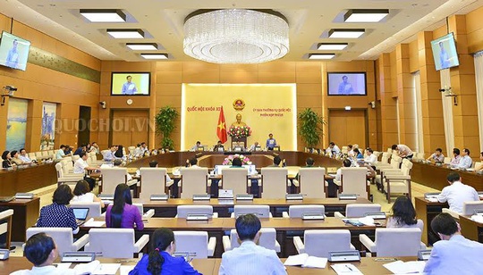 chua thong qua bieu thue bao ve moi truong doi voi xang dau