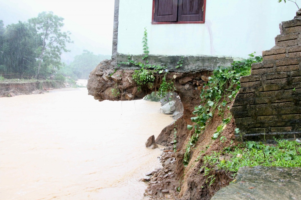 can canh tan hoang muong phu nghe an sau mua lu do bao son tinh