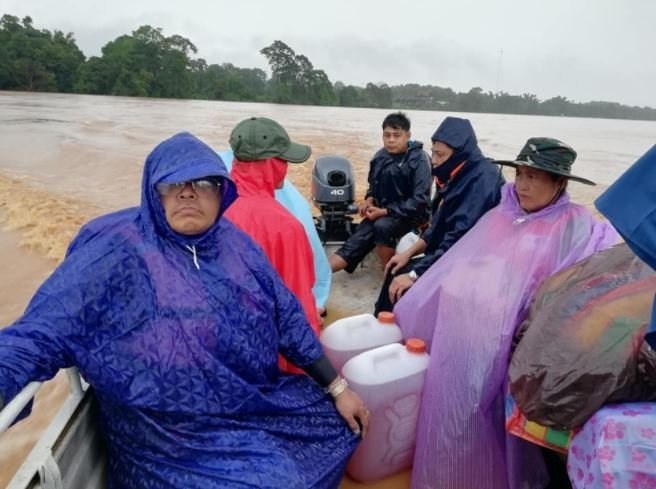 can canh hien truong vu vo dap thuy dien kinh hoang o lao