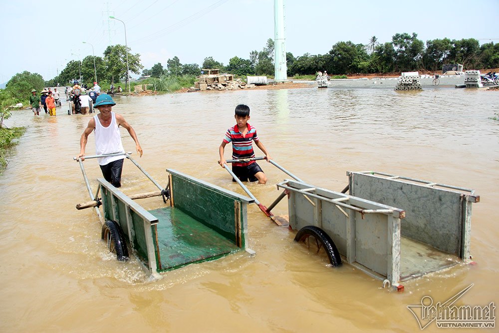 Dịch vụ lạ trên đại lộ hiện đại nhất Việt Nam, 'hốt' tiền triệu mỗi ngày dich vu la tren dai lo hien dai nhat viet nam hot tien trieu moi ngay