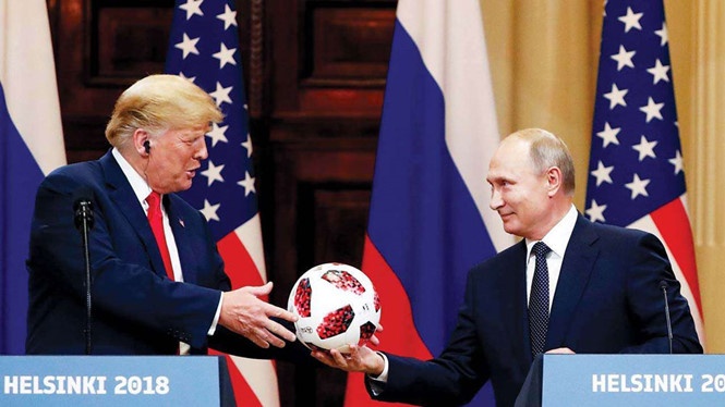 qua bong ong putin tang ong trump co gan thiet bi truyen phat