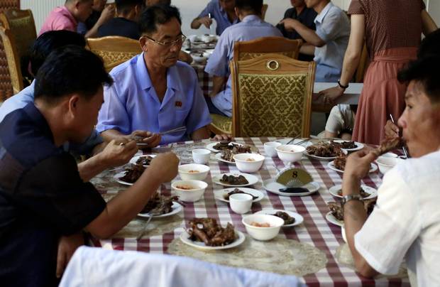 vi sao nguoi trieu tien an nhieu thit cho vao nhung ngay nong nhat