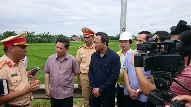 vu tai nan 13 nguoi tu vong tai quang nam diem xay ra tai nan la diem den ve atgt