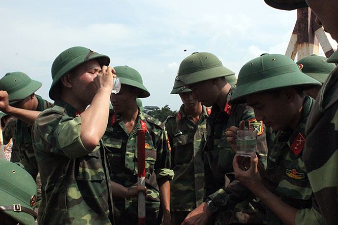 hon 500 chien si cang suc chong tran de o chuong my