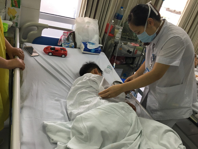ha noi kinh hoang cho nha can dut moi be trai 7 tuoi