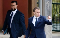 nguoi bieu tinh bat dau tuan hanh tren dai lo champs elysees