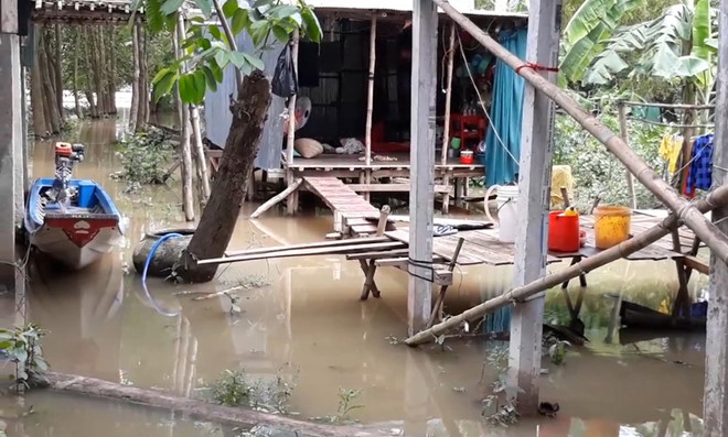 vo dap thuy dien o lao khien lu ve som dan mien tay vua mung vua lo