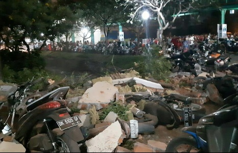 hinh anh tang thuong sau dong dat o indonesia