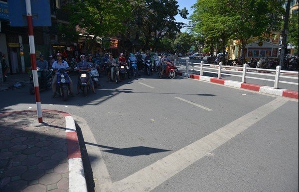 ap thap nhiet doi tren vinh bac bo da manh len thanh bao bebinca