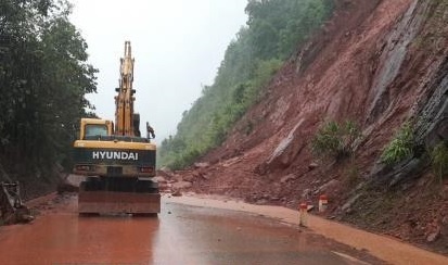 hau qua bao so 4 son la khac phuc su co sat lo ta luy duong tren quoc lo 6 doan qua moc chau