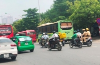 hoang hon truoc phut sinh tu cua chiec xe khach danh lai tranh xe khach phia truoc dung bat ngo