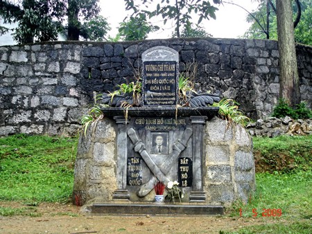 chau noi vua meo ke ve cuoc song cua nguoi ong duoc bac ho ket nghia anh em