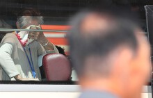Cuộc chia tay đẫm nước mắt sau những ngày đoàn tụ Hàn - Triều ngắn ngủi