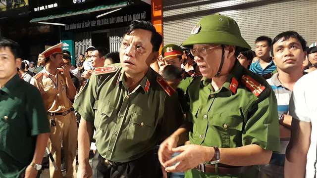 thanh hoa chay lon nhieu nha lien ke khien ca khu pho nao loan