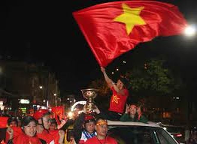 hon 1000 canh sat ha noi chong dua tran ban ket viet nam han quoc