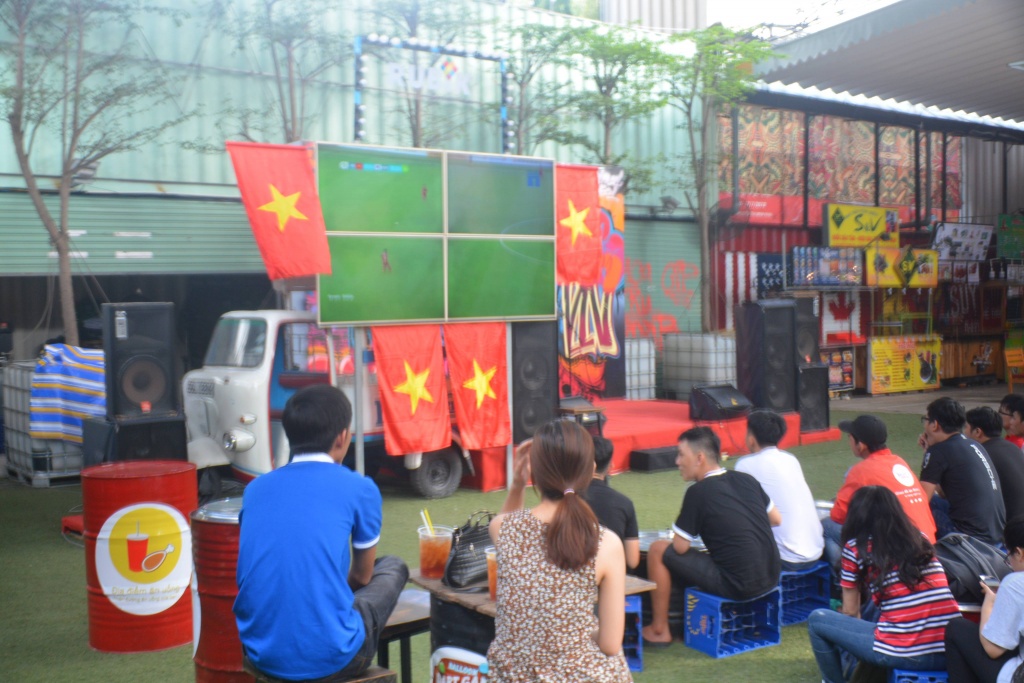 live nhung ve mat that than lo lang cua co dong vien lo lang khi viet nam bi dan truoc 2 0