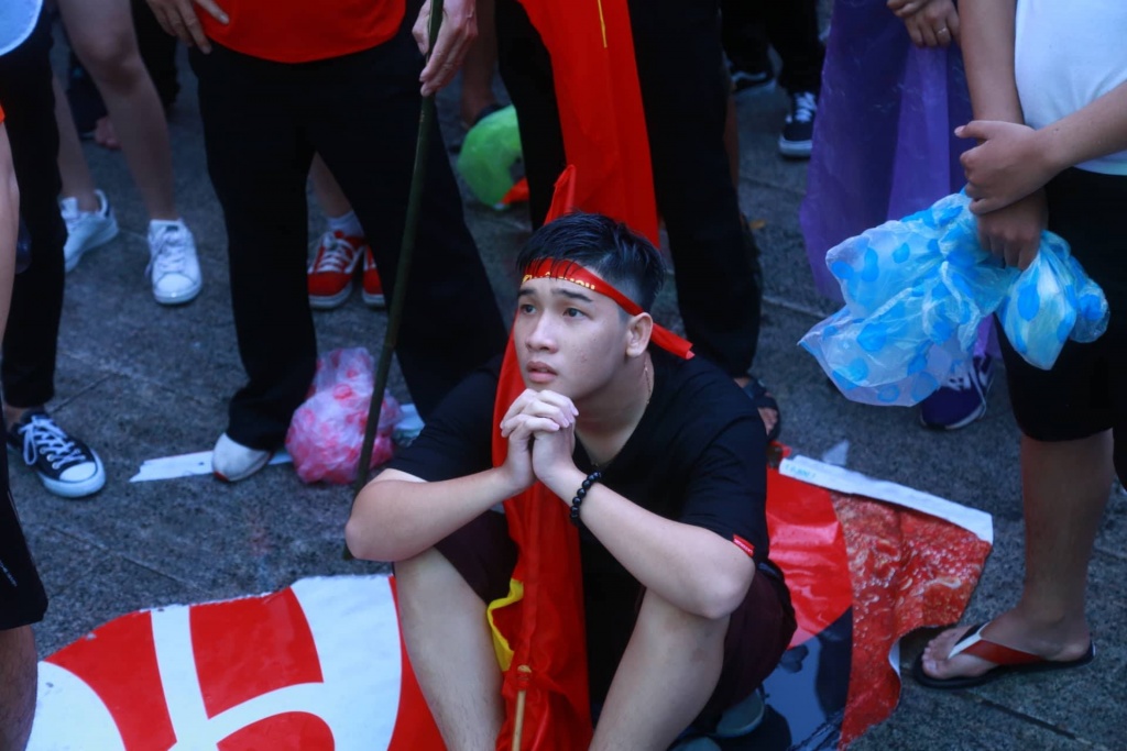 live khong khi da tram lang di doi chut sau khi u23 han quoc co ban thang thu 3 vao luoi u23 viet nam