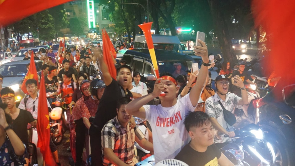 live khong khi da tram lang di doi chut sau khi u23 han quoc co ban thang thu 3 vao luoi u23 viet nam