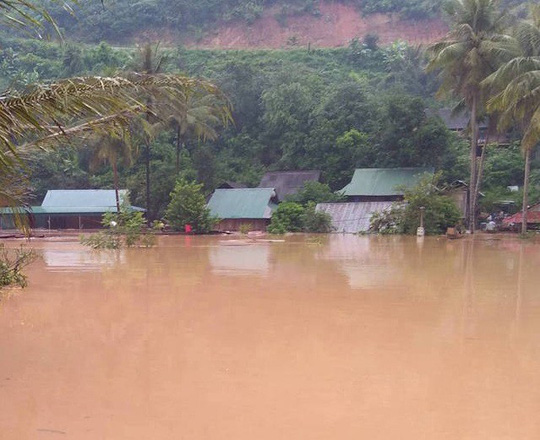 thuy dien xa lu ky luc nhieu nha dan bi cuon troi