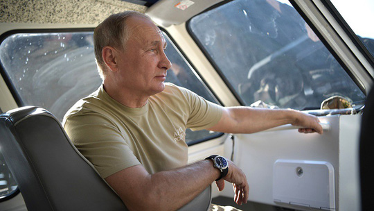 Chương trình truyền hình Nga khen Tổng thống Putin nức nở chuong trinh truyen hinh nga khen tong thong putin nuc no