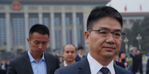 chan dung ti phu trung quoc bi bat o my vi cao buoc lien quan den tinh duc