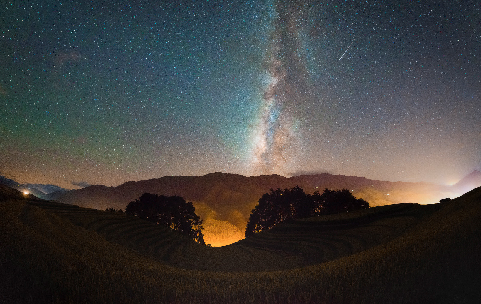 sac thu ruc ro trong mua vang mu cang chai