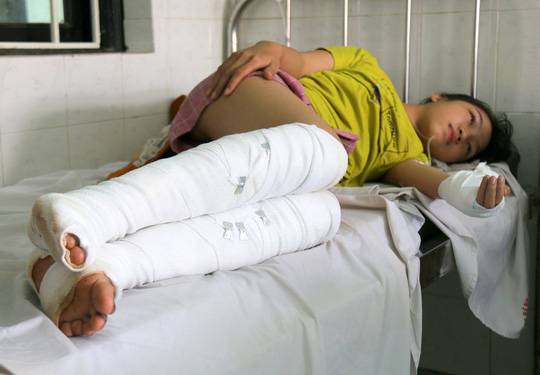 tuoi xang vao nguoi tinh roi om chat tu thieu