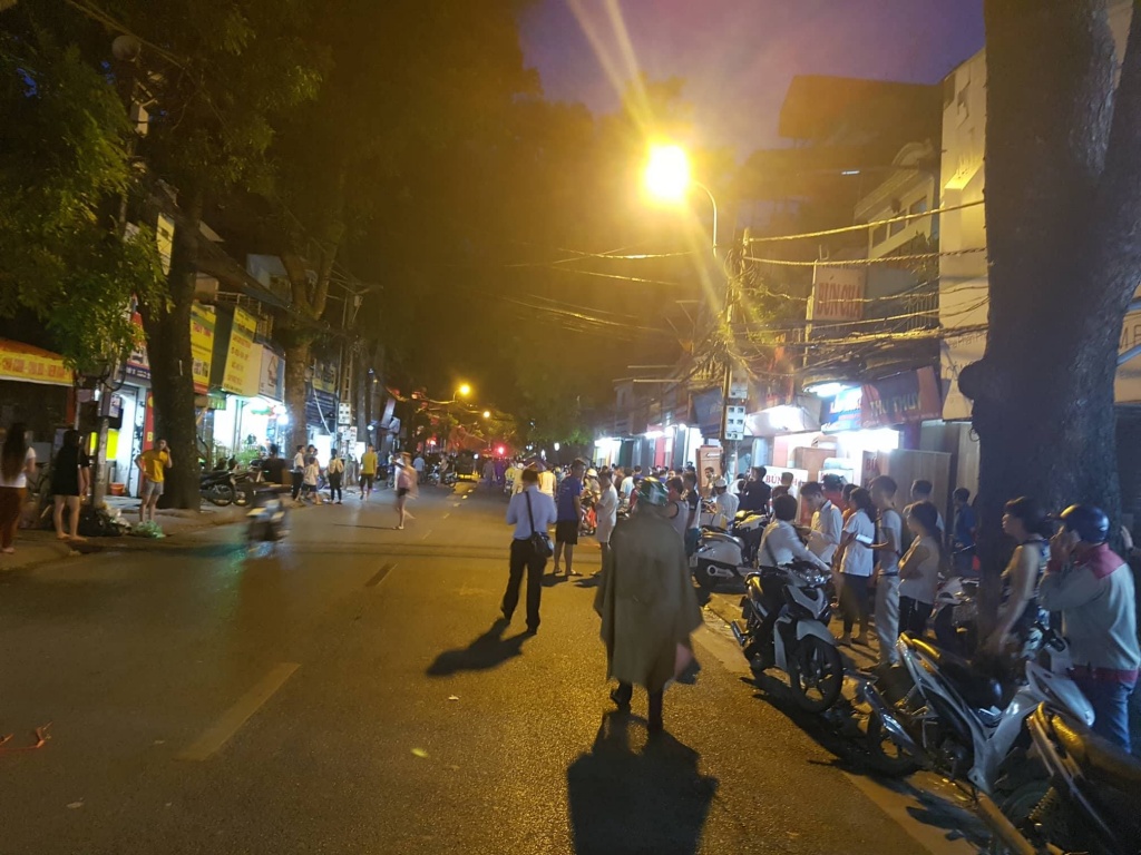 chay lon vao gio tan tam tren duong de la thanh gan vien nhi trung uong