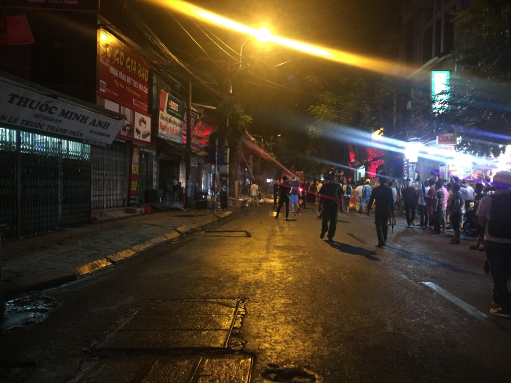 chay lon vao gio tan tam tren duong de la thanh gan vien nhi trung uong