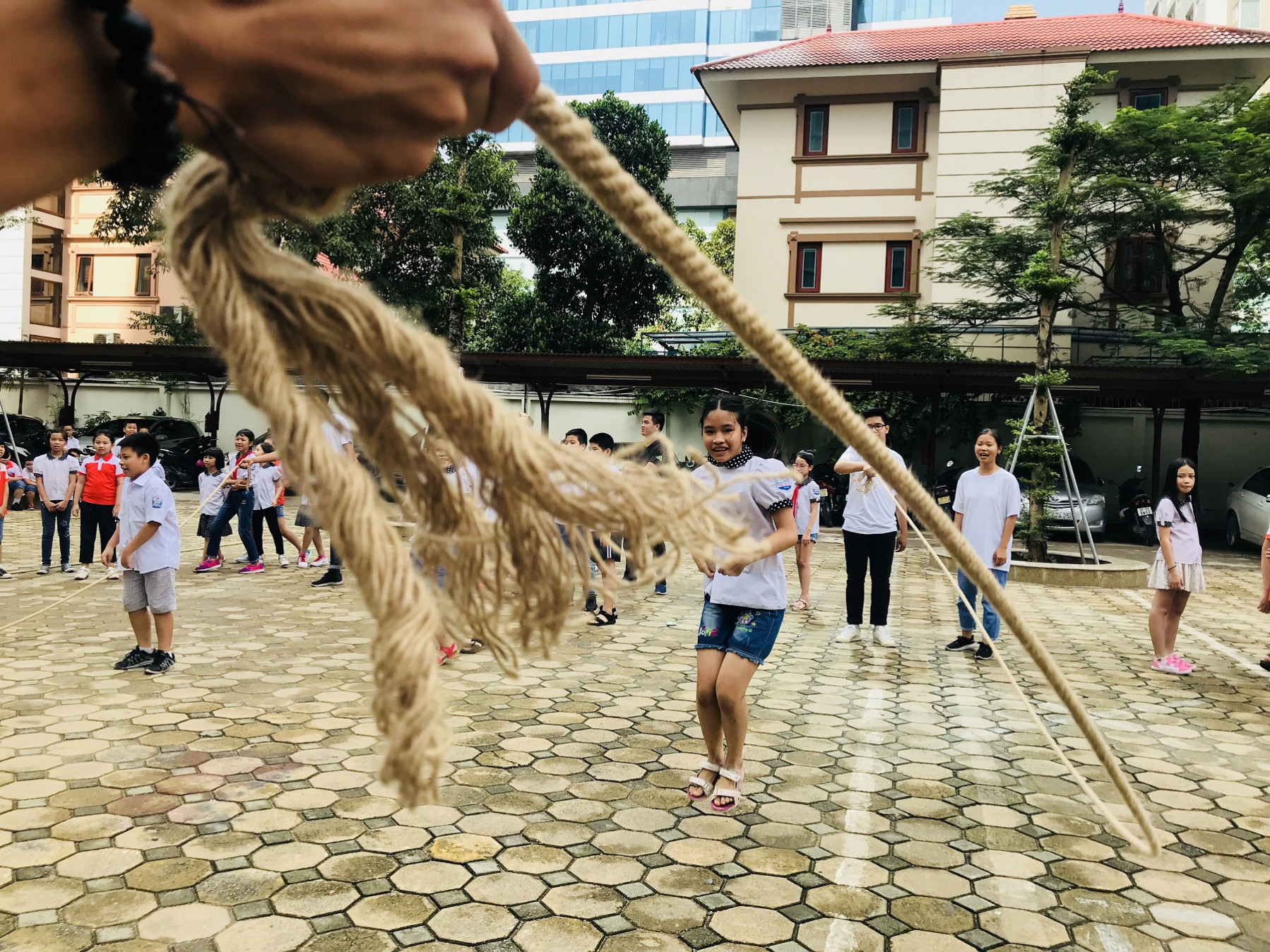 Học sinh Hà Nội vẽ mặt nạ giấy bồi siêu sặc sỡ nhân mùa Trung thu hoc sinh ha noi ve mat na giay boi sieu sac so nhan mua trung thu
