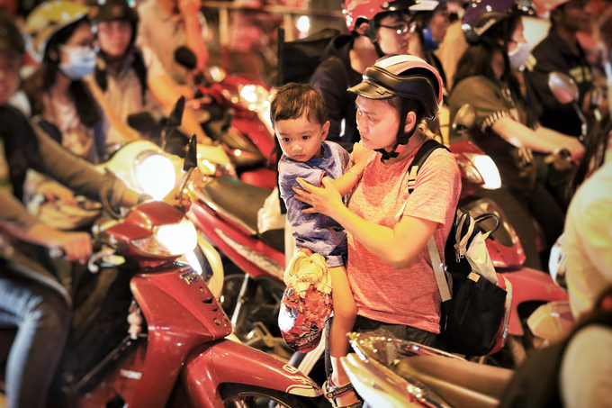 giao thong trung tam sai gon ket cung trong chieu mua