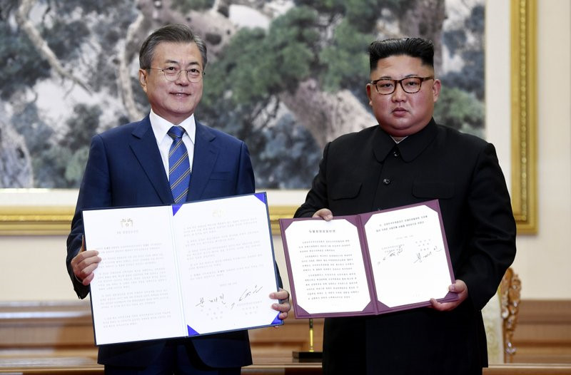 kim jong un va nhung khoanh khac ngoai giao o thuong dinh lien trieu